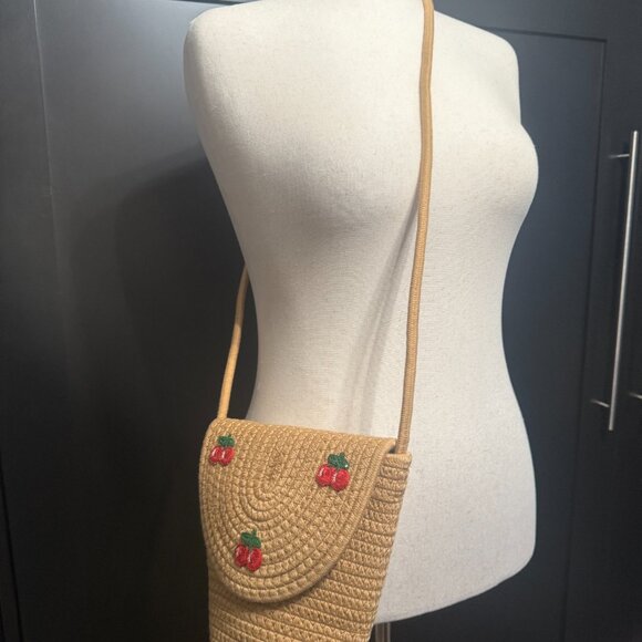 Anne Klein Red Suede Shoes Block Heels Size 7 & Red Scarf + Straw Bag Bundle - Picture 7 of 9